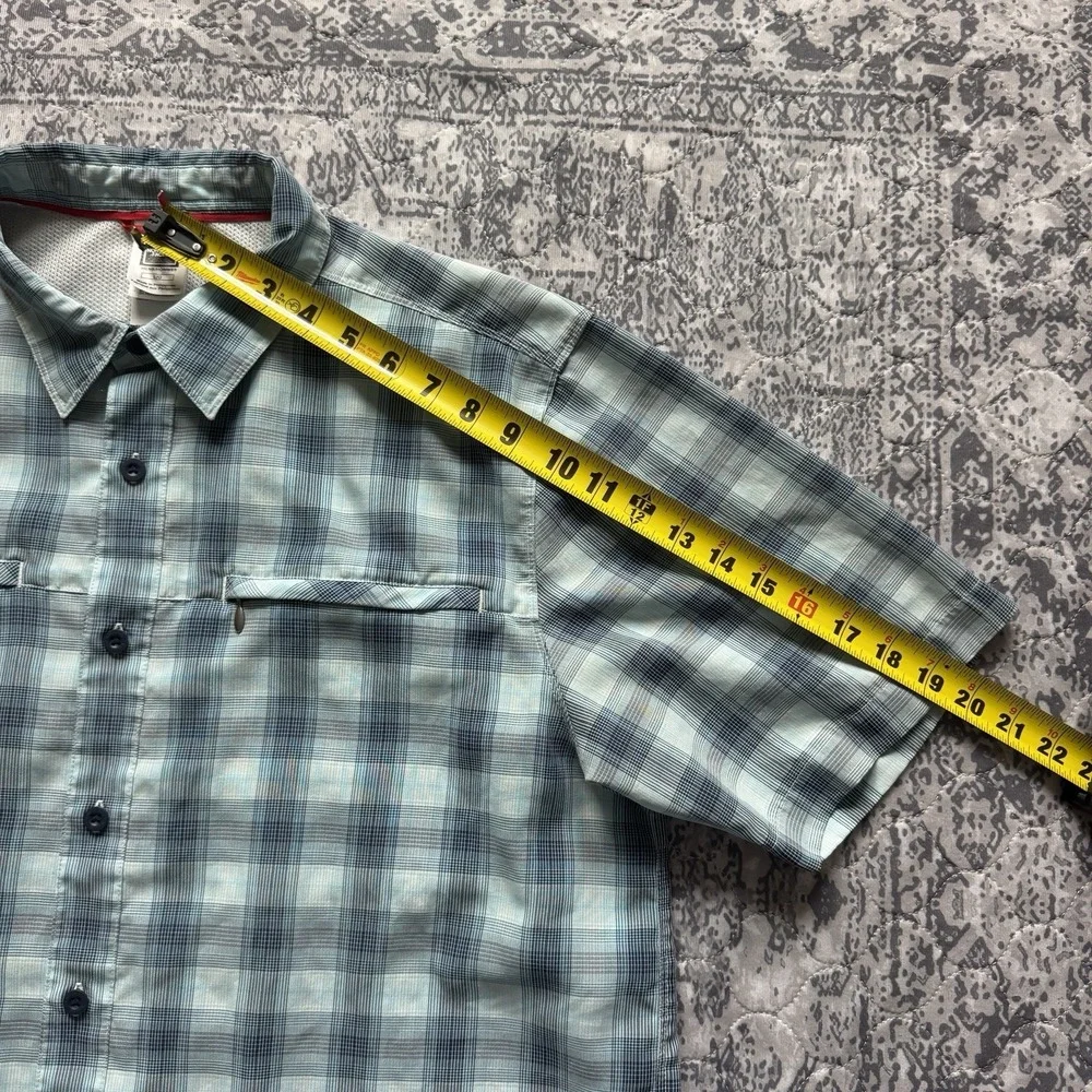 The North Face Tekware Mens Large Blue Plaid Short Sleeve Button Down Shirt